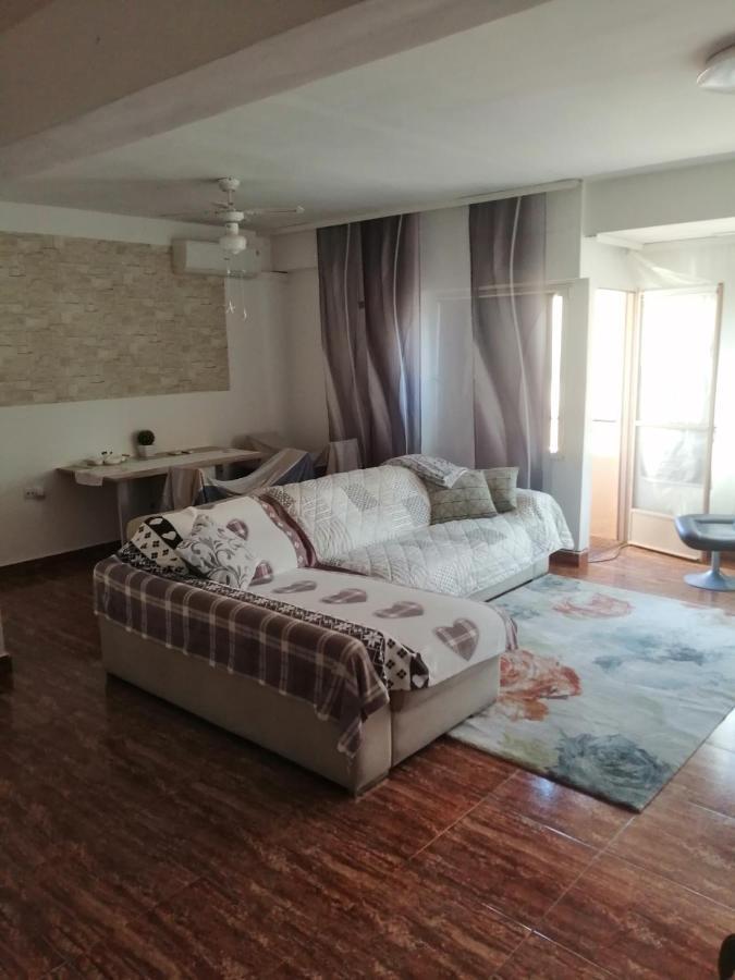 Schoene Wohnung Mit Wifi Und Parkplatz Auf Der Strasse Oliva Extérieur photo